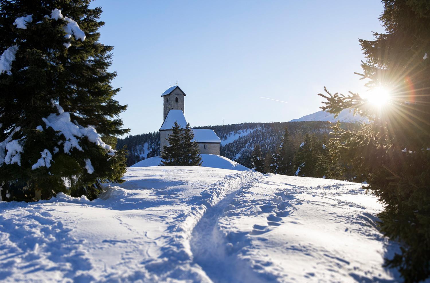 saint Vigilius church - Vigiljoch in winter